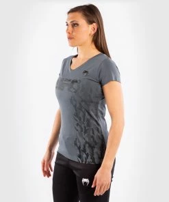 UFC Venum Authentic Fight Week Women's Short Sleeve T-shirt - Grey 9 UFC Venum Authentic Fight Week Women's Short Sleeve T-shirt - Grey -Boxing Sport Store 0 252F9 252F9 252F5 252F0995d5bcbc2016a37329782b3093e648f1b77868 VNMUFC 00041 010 02 25ed46a6 c985 48b0 8d73 c8d4ec2a4212