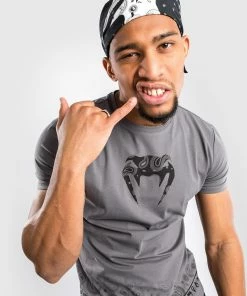 Venum Cali 34 Interference T-Shirt - Dark Grey 12 Venum Cali 34 Interference T-Shirt - Dark Grey -Boxing Sport Store 0 252Fa 252F6 252F1 252F0a618fc0c6cd0df23547c5088f66799b2bb14dd3 TS CALI34 DARKGREY 07