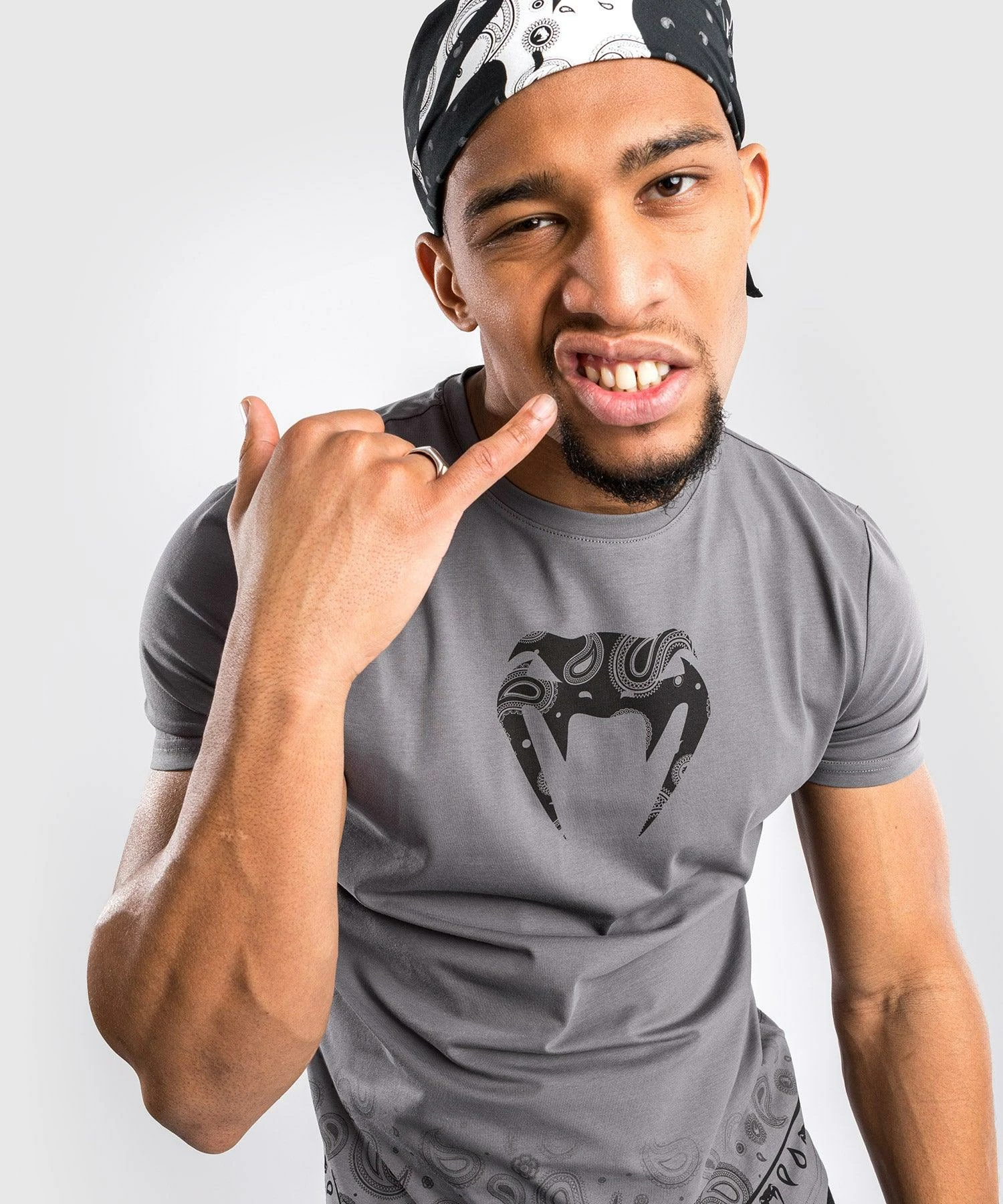 Venum Cali 34 Interference T-Shirt - Dark Grey 6 Venum Cali 34 Interference T-Shirt - Dark Grey - Image 4