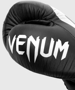 Venum Giant 2.0 Pro Boxing Gloves - With Laces - Black/White -Boxing Sport Store 1 252F0 252F9 252F0 252F10902358af28085d5b9be2eb2e9d1f059ea272e2 IMG 7941 copie