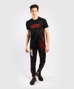 UFC Venum Authentic Fight Week Men's Short Sleeve T-shirt - Black -Boxing Sport Store 1 252F5 252F0 252F7 252F15071eceacf57155eb10f08af5ee0b2fd06e1bfd VNMUFC 00052 001 05 9e0f2a2e 2837 4bd8 8245 bfb7c955cd85