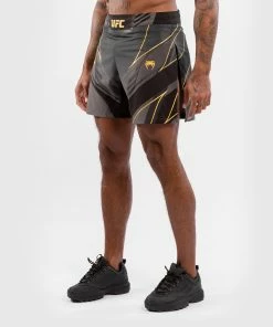 UFC Venum Authentic Fight Night Men's Gladiator Shorts - Champion -Boxing Sport Store 1 252F7 252F3 252Ff 252F173fc277c8f8c8c44d00897e50b76578045aac2c VNMUFC 00003 126 02
