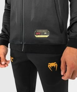 UFC Venum Authentic Fight Night 2.0 Men's Walkout Hoodie - Champion -Boxing Sport Store 2 252F0 252Ff 252F7 252F20f7d65f0e59cf73eca7aabb2cc301e148a5d4a3 VNMUFC 00144 126 07 270dd2bd a27d 40e3 aaa0 5cb35cad1c43