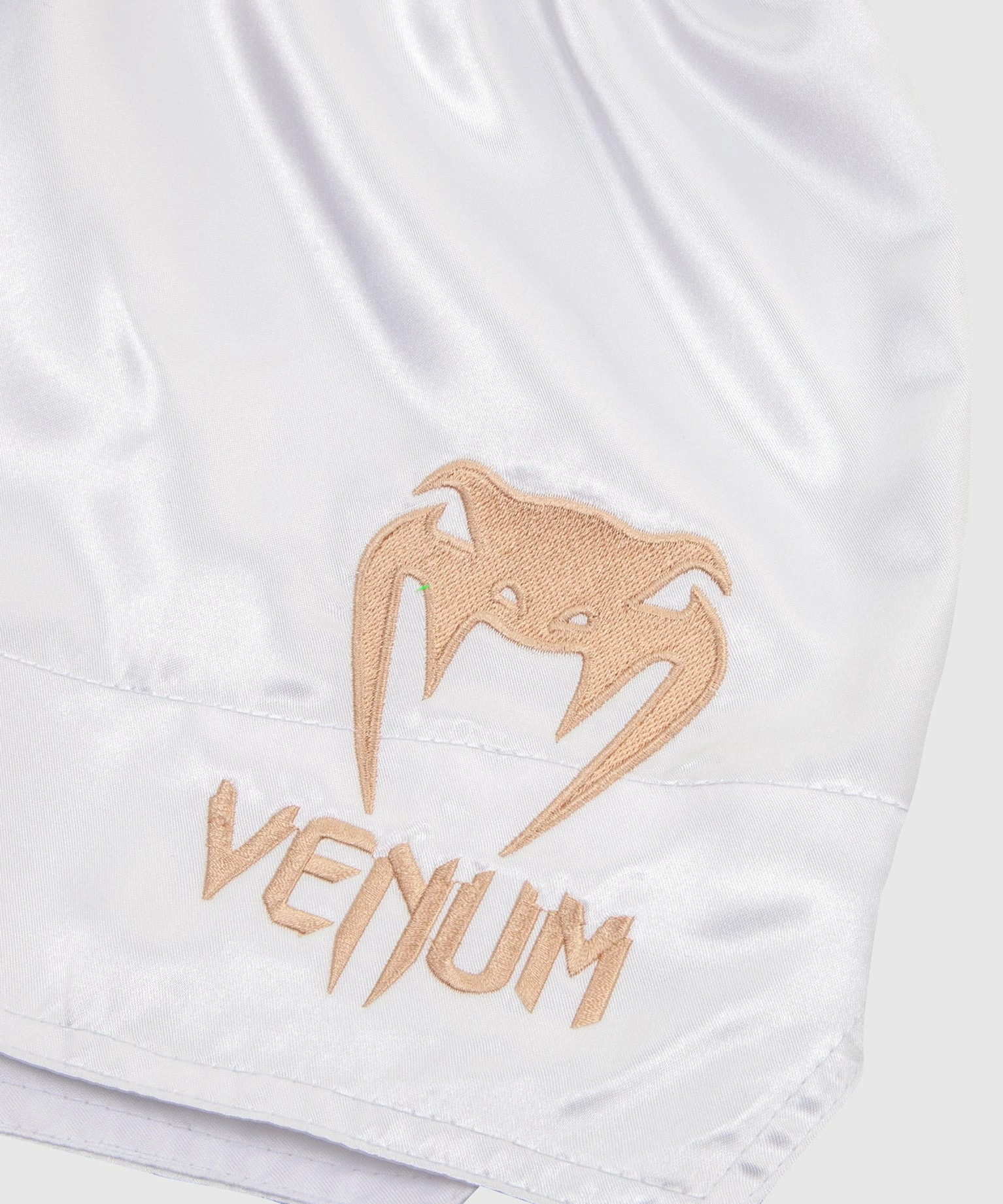 Venum Muay Thai Shorts Classic - White/Gold 6 Venum Muay Thai Shorts Classic - White/Gold - Image 4