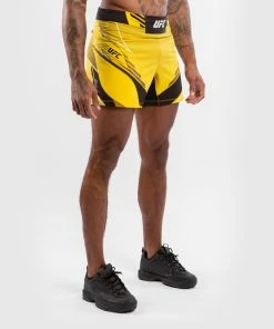 UFC Venum Authentic Fight Night Men's Shorts - Short Fit - Yellow -Boxing Sport Store 2 252F5 252Fa 252F2 252F25a2c46ffb7a6d61a1dd80efeb406ee8075de716 VNMUFC 00001 006 05