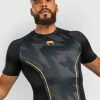 Venum Razor Rashguard Short Sleeves - Black/Gold -Boxing Sport Store 3 252F0 252Fa 252F9 252F30a966ebda305c4273ee15c8fe0f494417de5cb9 4 96d0e2a6 43af 4247 b708 7d0f436ac0dd