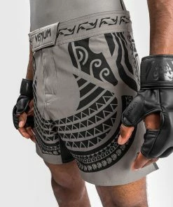 Venum Nakahi Fightshort - Grey -Boxing Sport Store 3 252F9 252F1 252Ff 252F391ff7e0685237944584fce0e3cc33651473406b FS NAKAHI GREY 41 71795dc6 2c89 4dbb bf00 0386dfb65de0