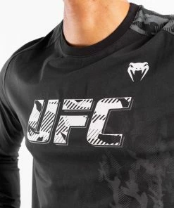 UFC Venum Authentic Fight Week Men's Long Sleeve T-shirt - Black -Boxing Sport Store 3 252Fe 252Fa 252Fc 252F3eacd8120e218e468975d1064ee6accd74eb94f7 VNMUFC 00056 001 04 5edd782d 70cf 4373 a4fc 67846e0b09d7