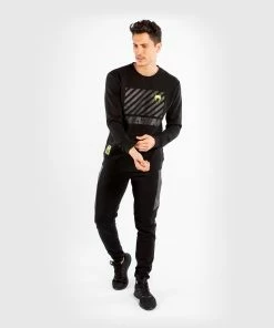 Venum Stripes Crewneck Sweatshirt - Black -Boxing Sport Store 4 252Ff 252F6 252F3 252F4f63f46fa4fee0a992fbb950d580685097c673b7 SWEAT STRIPPES BLACK 08