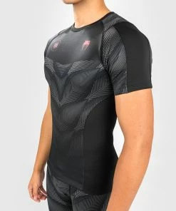 Venum Phantom Rashguard Short Sleeves - Black/Red 12 Venum Phantom Rashguard Short Sleeves - Black/Red -Boxing Sport Store 5 252F4 252F7 252F0 252F54700d030572213f9b81d20fd8a19a6b6af5203b RASH SS PHANTOM 11 34696904 17a8 4151 ab9a fec69c801b44