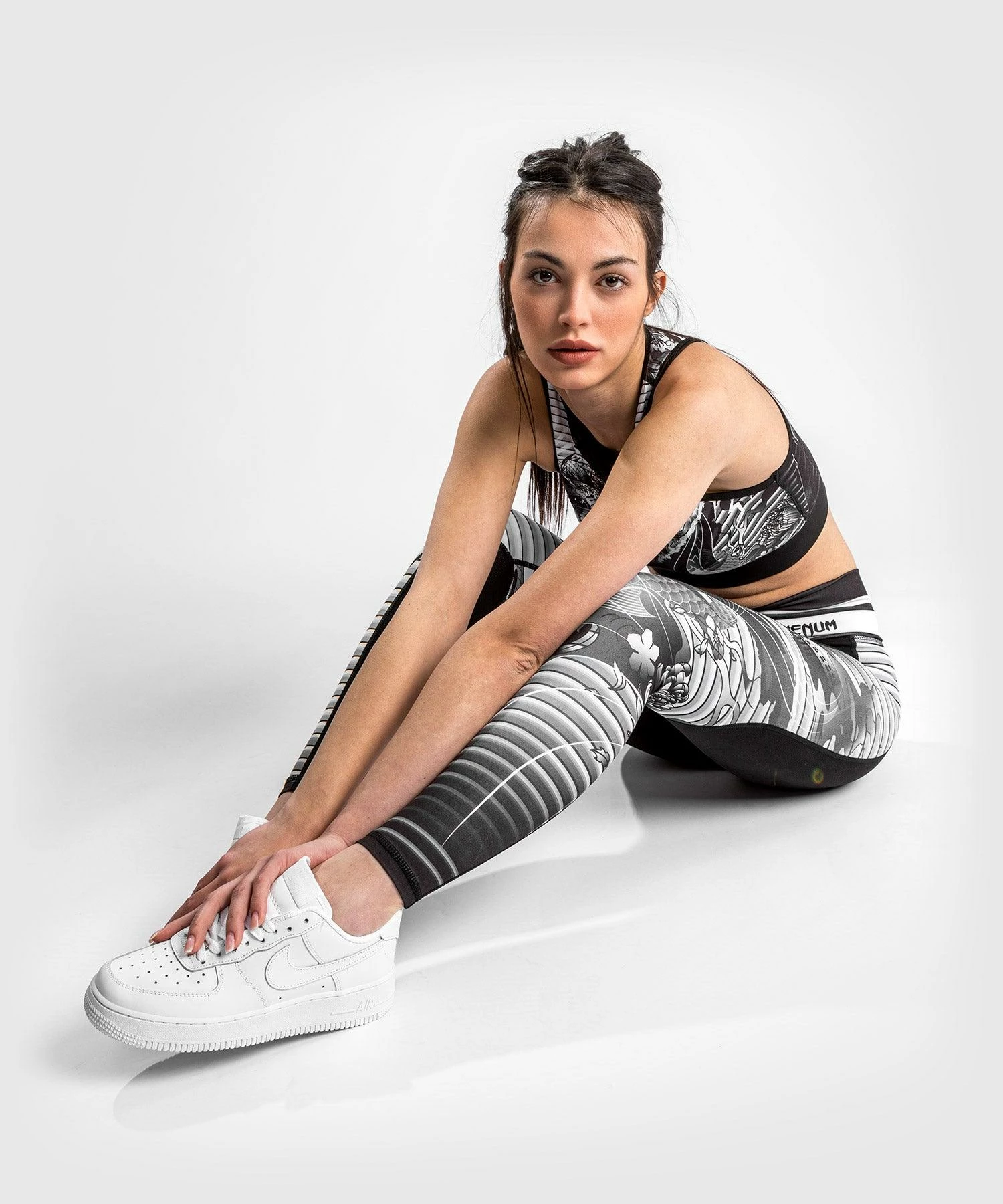 Venum YKZ21 Sport Bra - Black/White 10 Venum YKZ21 Sport Bra - Black/White - Image 8