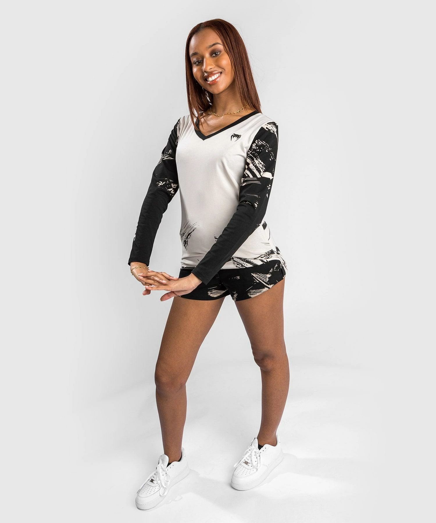 UFC Venum Authentic Fight Week Women's 2.0 Long Sleeve T-Shirt - Sand/Black 3 UFC Venum Authentic Fight Week Women's 2.0 Long Sleeve T-Shirt - Sand/Black