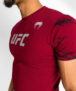 UFC Venum Authentic Fight Week Men's 2.0 Short Sleeve T-Shirt - Red -Boxing Sport Store 6 252F5 252Fd 252Fe 252F65de9bc8e4d6e7b5e9115216751295d5de2a9fc5 VNMUFC 00109 003 13 dfa7bff5 5bbb 447f bb03 83d9a22b7000