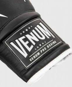 VENUM CUSTOM Giant 2.0 Pro Boxing With Laces -Boxing Sport Store 6fb59180015da05d1cb4f4fb7e0f52ba22b5868a IMG 7937 copie