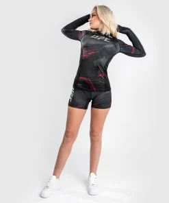 UFC Venum Authentic Fight Week Women's 2.0 Performance Long Sleeve Rashguard - Black/Red -Boxing Sport Store 7 252F6 252F9 252Fa 252F769ac8d36d636492ca2ca907944b3d634bf8be47 VNMUFC 00115 001 01 d0659b9e 2608 4a6d a1e1 a262dbc6b40c
