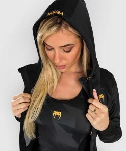 Venum Razor Hoodie - For Women - Black/Gold -Boxing Sport Store 8 252F2 252Fb 252Fc 252F82bcb74631bcbf8321fee88726d4b9a88603a7a1 Razor 5 535e90cb 633f 4ac2 a535 9e1e394614e9