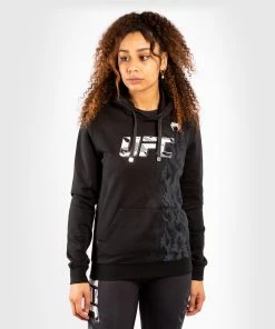 UFC Venum Authentic Fight Week Women's Pullover Hoodie - Black