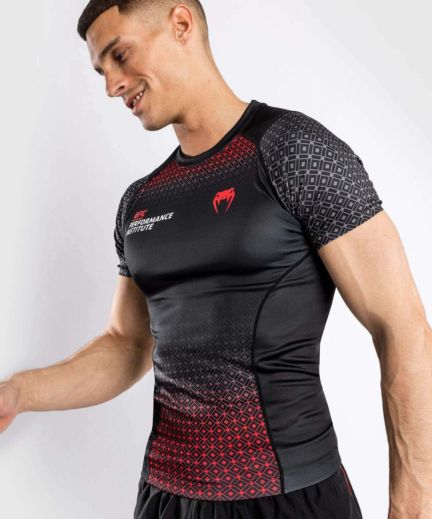 UFC Venum Performance Institute Rashguard - Short Sleeves - Black/Red 6 UFC Venum Performance Institute Rashguard - Short Sleeves - Black/Red - Image 4
