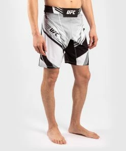 UFC Venum Authentic Fight Night Men's Shorts - Long Fit - White -Boxing Sport Store 8 252Fa 252Fb 252Fa 252F8aba6364f7f4c44069f4cf7e68d3d75e78ba981f VNMUFC 00002 002 10 1