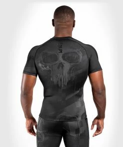 Venum Skull Rashguard - Short Sleeves - Black/Black 11 Venum Skull Rashguard - Short Sleeves - Black/Black -Boxing Sport Store 9 252F3 252F2 252F8 252F9328e8648613a328b534191a3d8c91b91bdb746f RASH SS SKULL BLACK BLACK 11 d04af5ea dfb5 471a 92be 7cf651f94f3c