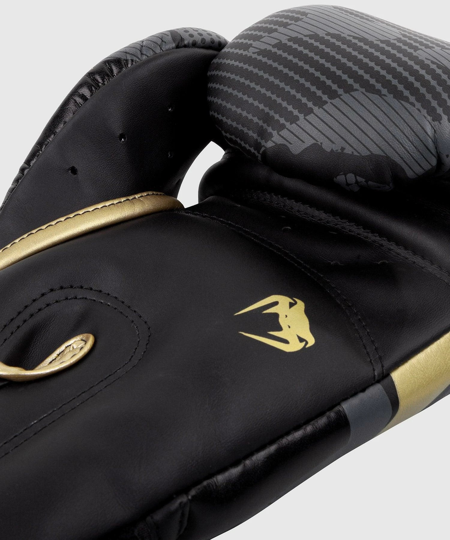 Venum Elite Boxing Gloves - Dark Camo/Gold 6 Venum Elite Boxing Gloves - Dark Camo/Gold - Image 4