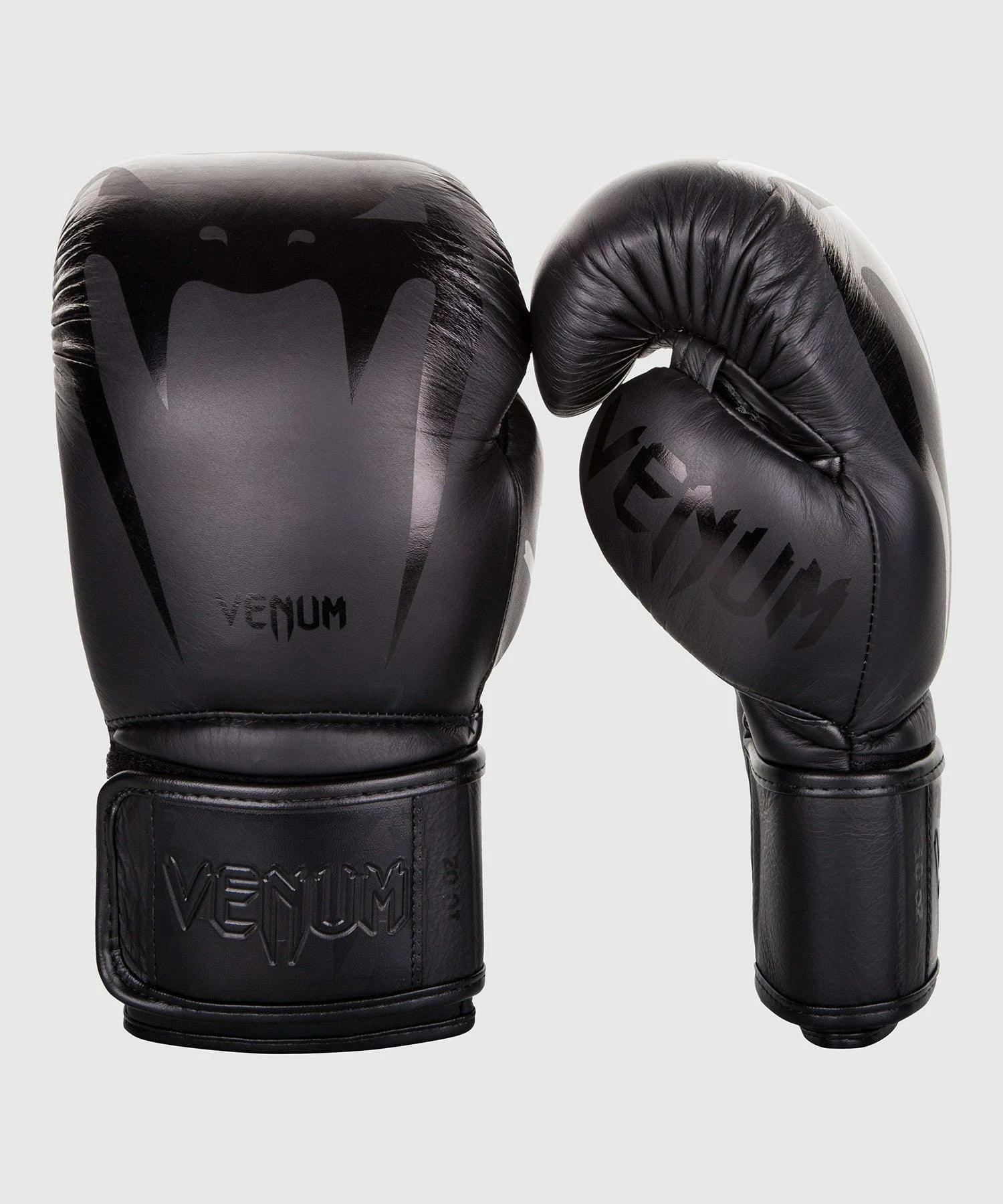 Venum Giant 3.0 Boxing Gloves - Nappa Leather - Black/Black 4 Venum Giant 3.0 Boxing Gloves - Nappa Leather - Black/Black - Image 2