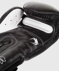 Venum Giant 3.0 Boxing Gloves - Nappa Leather - Black 8 Venum Giant 3.0 Boxing Gloves - Nappa Leather - Black -Boxing Sport Store BG GIANT 3 0 BLACK HD 03