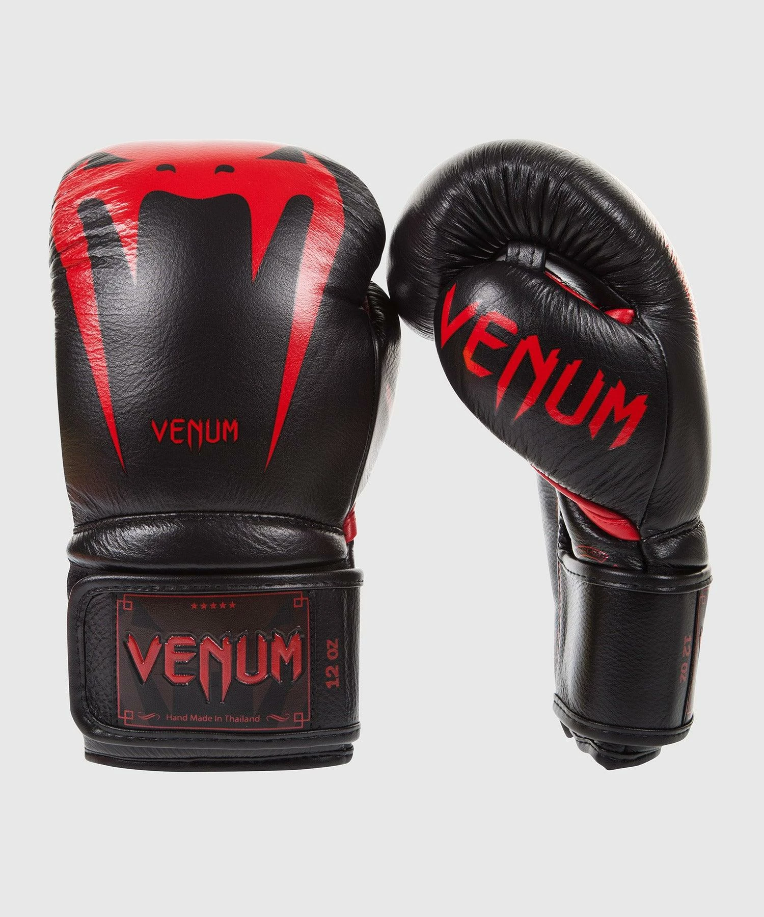 Venum Giant 3.0 Boxing Gloves - Nappa Leather - Black Devil 5 Venum Giant 3.0 Boxing Gloves - Nappa Leather - Black Devil - Image 3