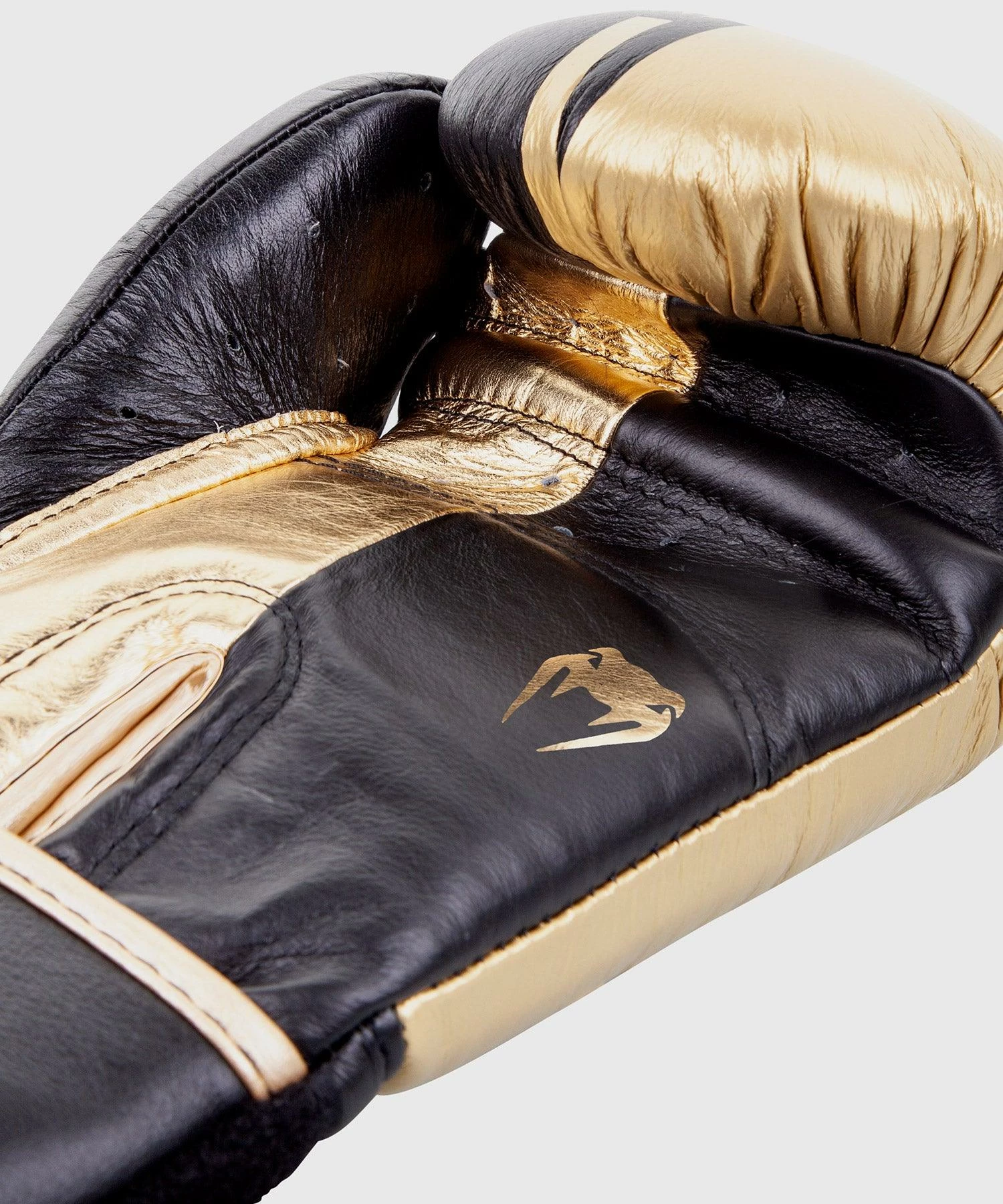 Venum Shield Pro Boxing Gloves Velcro - Black/Gold 8 Venum Shield Pro Boxing Gloves Velcro - Black/Gold - Image 6