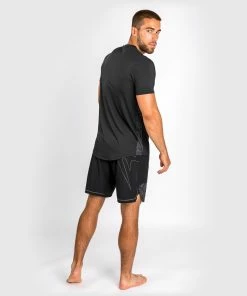 Venum Classic Evo Dry Tech T-Shirt - Black/Black Reflective -Boxing Sport Store DRYTECH CLASSIC EVO BLACK REFLECTIV 05