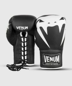Venum Giant 2.0 Pro Boxing Gloves - With Laces - Black/White -Boxing Sport Store IMG 7925 copie 3eca6f95 b60e 4422 b1fa 72f4f16cca27
