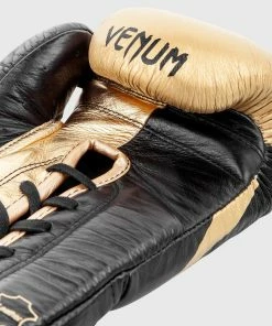 Venum Hammer Pro Boxing Gloves - With Laces - Black/Gold 15 Venum Hammer Pro Boxing Gloves - With Laces - Black/Gold -Boxing Sport Store IMG 7981 copie