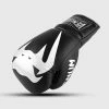 Venum Giant 2.0 Pro Boxing Gloves - With Laces - Black/White -Boxing Sport Store IMG 8283 copie 1 ba41fa30 31c9 41b1 869f 24b13bb44e18