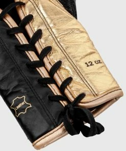 Venum Shield Pro Boxing Gloves - With Laces - Black/Gold 11 Venum Shield Pro Boxing Gloves - With Laces - Black/Gold -Boxing Sport Store IMG 8334 copie adb985a6 1b3a 41e2 82ba 71ad7bbbc495