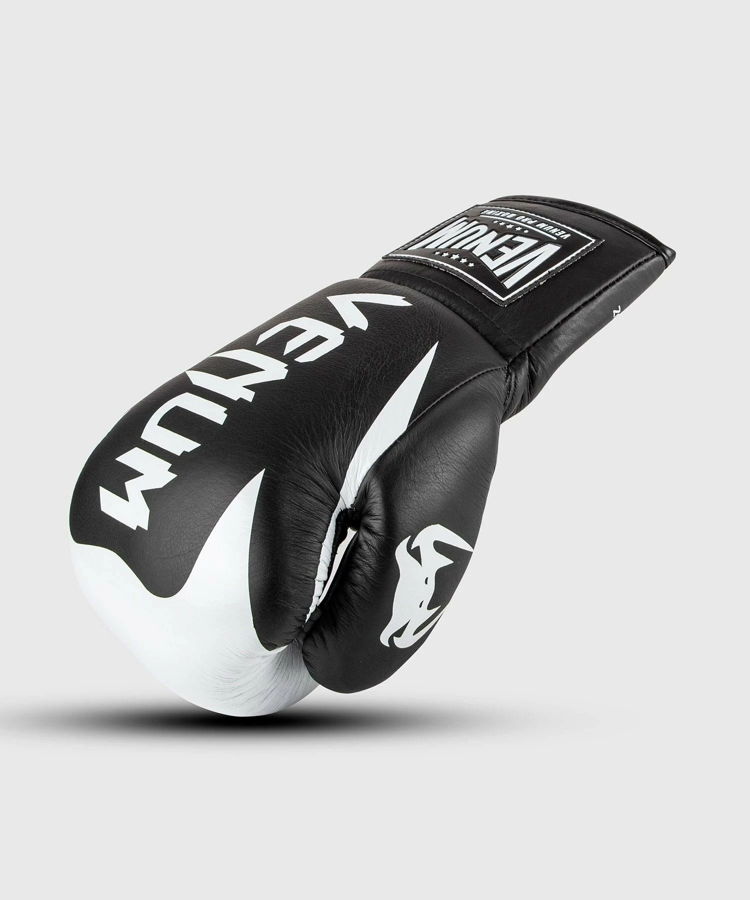 Venum Hammer Pro Boxing Gloves - With Laces - Black/White 3 Venum Hammer Pro Boxing Gloves - With Laces - Black/White