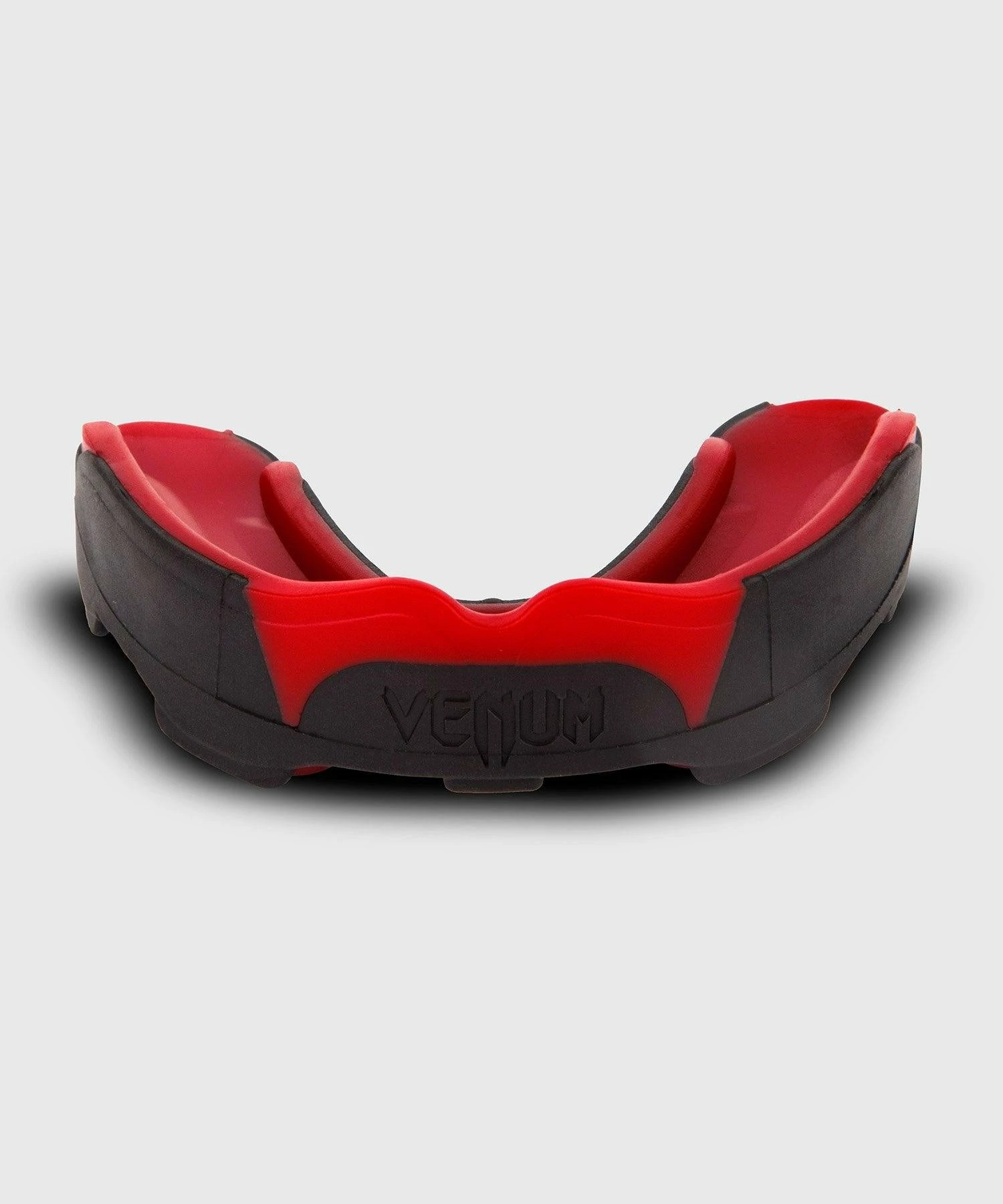 Venum Predator Mouthguard - Black/Red 4 Venum Predator Mouthguard - Black/Red - Image 2