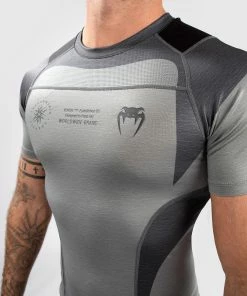 Venum Stone Rashguard - Short Sleeves - Mineral Green 13 Venum Stone Rashguard - Short Sleeves - Mineral Green -Boxing Sport Store RASH SS STONE MINERAL GREEN 06