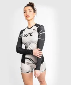UFC Venum Authentic Fight Week Women's 2.0 Performance Long Sleeve Rashguard - Sand/Black -Boxing Sport Store a 252F0 252Fe 252F4 252Fa0e45d302b85f93f98db123503a6a377ba596fa5 VNMUFC 00115 040 01 2276c128 5df0 4a60 9056 df654fe7298a