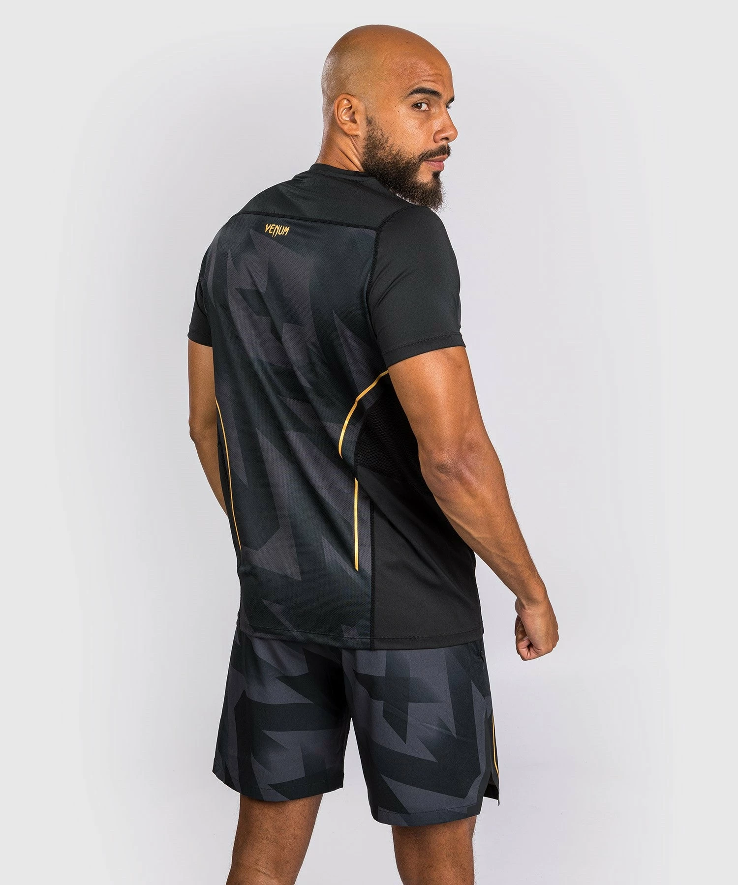 Venum Razor Dry Tech T-Shirt - Black/Gold 5 Venum Razor Dry Tech T-Shirt - Black/Gold - Image 3