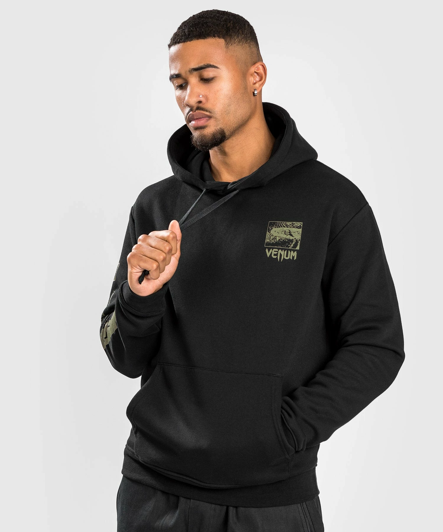Venum Fangs Hoodie Regular Fit - Black 3 Venum Fangs Hoodie Regular Fit - Black