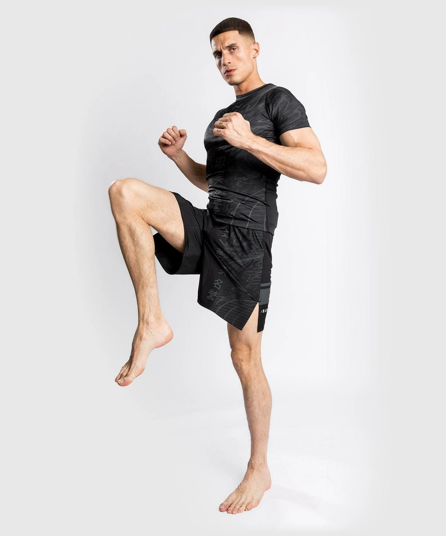 Venum YKZ21 Fightshorts - Black/Black