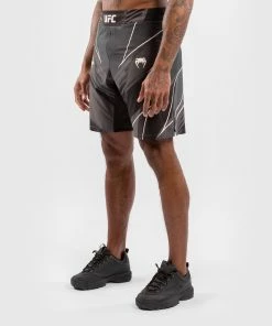 UFC Venum Authentic Fight Night Men's Shorts - Long Fit - Black -Boxing Sport Store b 252F5 252F6 252Fb 252Fb56b7bc18f79adf9e599b3962b7164bf7dcce70a VNMUFC 00002 001 14