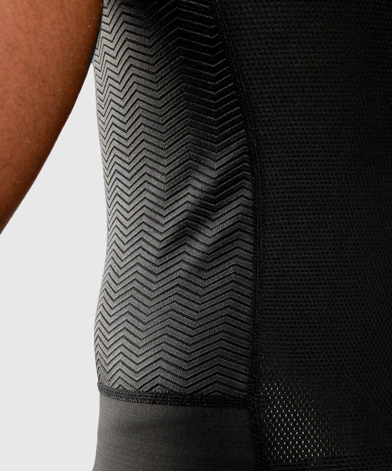 Venum G-Fit Rashguard - Short Sleeves - Black/Gold - Image 6