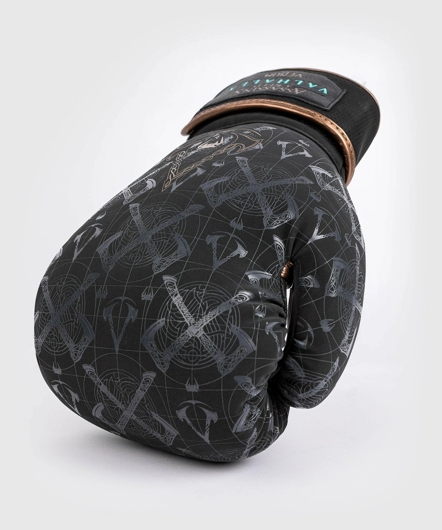 Venum Assassin's Creed Reloaded Boxing Gloves - Black 7 Venum Assassin's Creed Reloaded Boxing Gloves - Black - Image 5