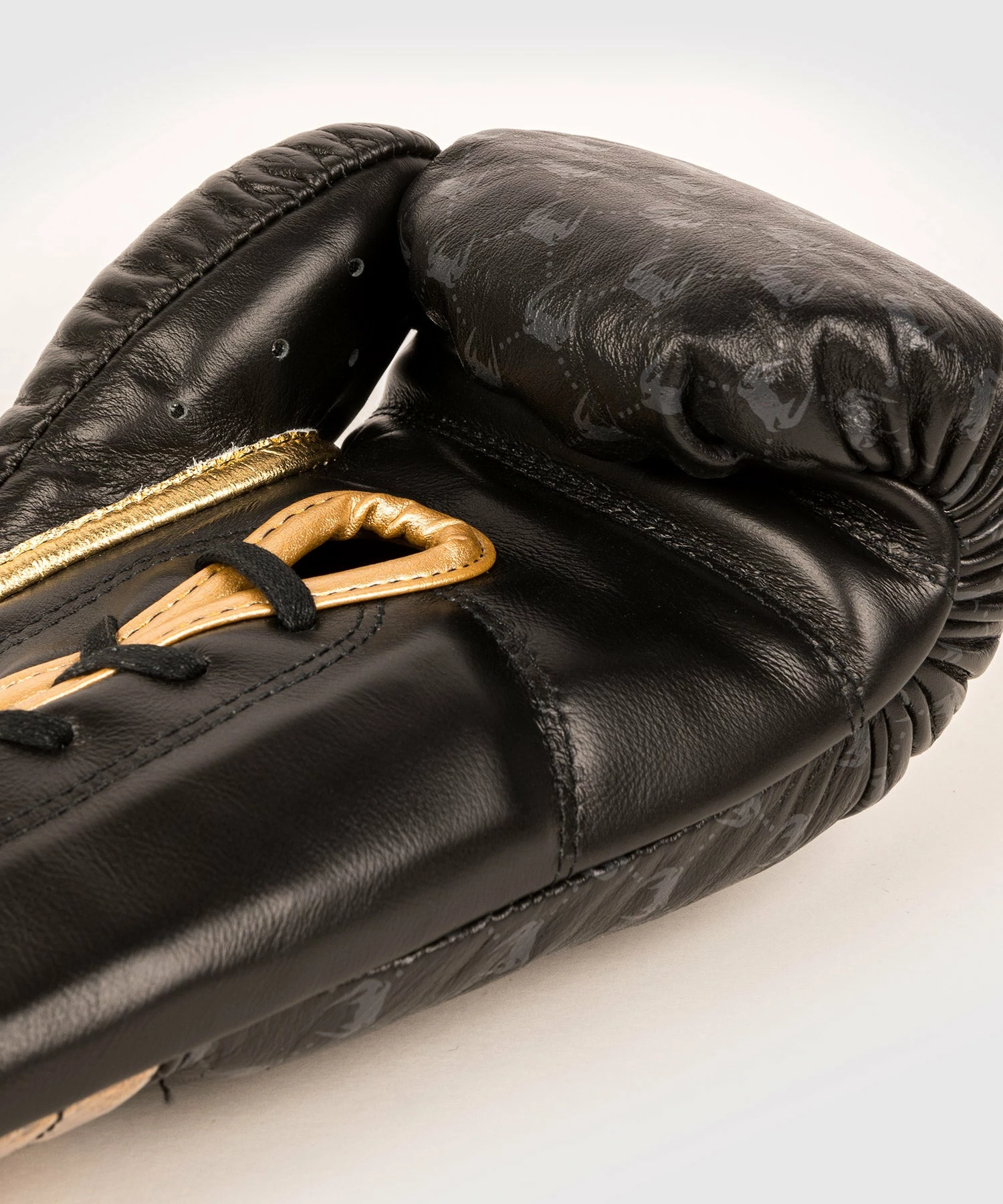 Venum Coco Monogram Pro Lace Up Boxing Gloves - Intense Black 8 Venum Coco Monogram Pro Lace Up Boxing Gloves - Intense Black - Image 6