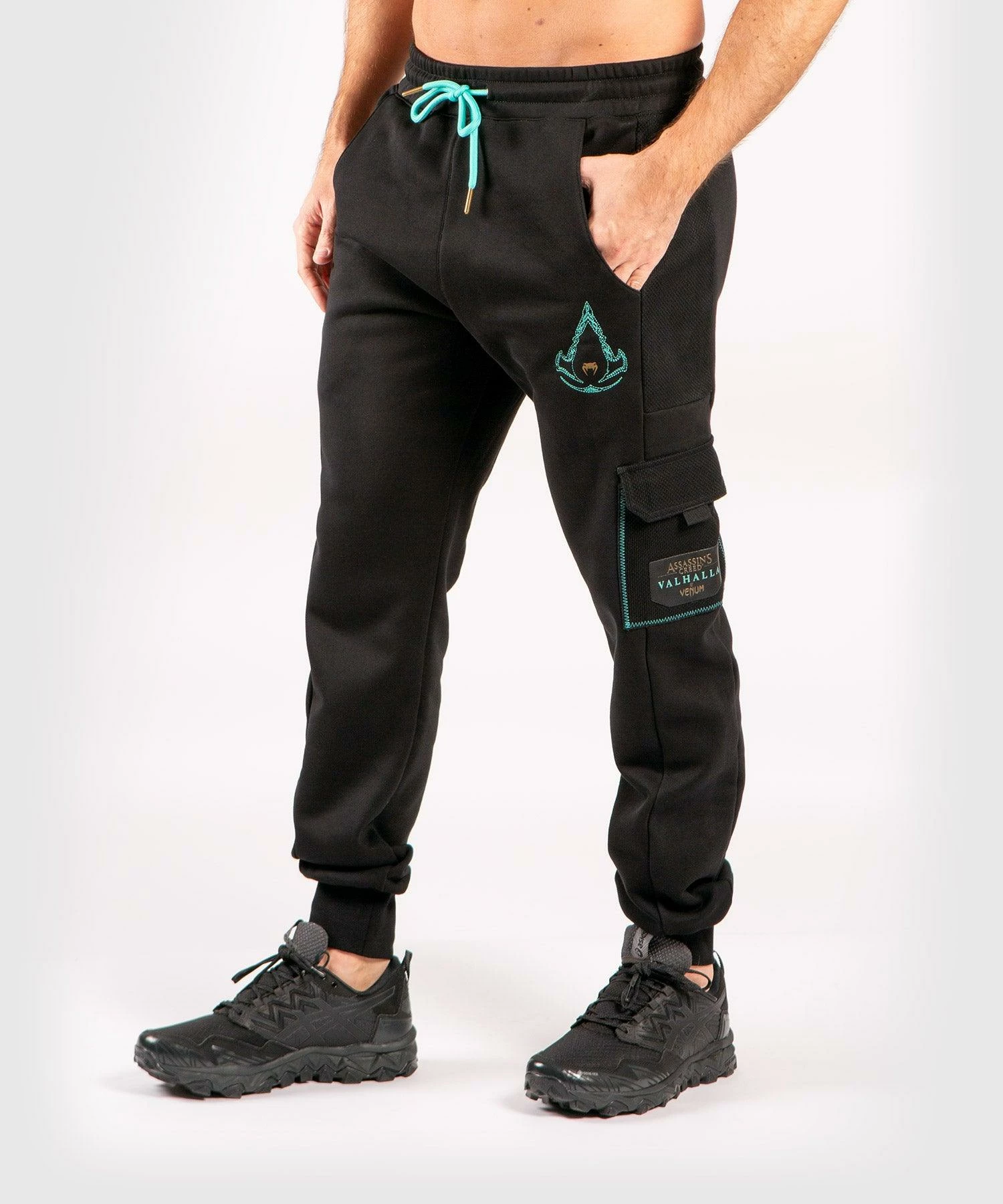 Venum Assassin's Creed Joggers - Black/Blue 5 Venum Assassin's Creed Joggers - Black/Blue - Image 3