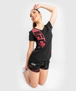 UFC Venum Authentic Fight Week Women's 2.0 Short Sleeve T-Shirt - Black/Red -Boxing Sport Store c 252F5 252F2 252F4 252Fc5242a72f566485403a70a3cc8450d4446d8f93a VNMUFC 00142 001 01 bb4750a5 c849 41af ad8b d9d4f046ea88
