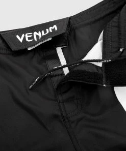 Venum Light 3.0 Fightshorts - Black/White -Boxing Sport Store c 252F8 252F0 252F4 252Fc804bfa5e46e2c24901851146fde1a3b58603173 FS LIGHT 3.0 BLACK 04