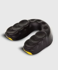 Venum Challenger Mouthguard - Black/Yellow -Boxing Sport Store c 252Fd 252Fd 252Fc 252Fcddc5f578b2c24fd329b16db7f9694d5271ce442 MOUTHGARD CHALLENGER BLACK YELLOW SD 04