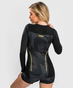 Venum Razor Rashguard - Long Sleeves - For Women - Black/Gold -Boxing Sport Store d 252F2 252Fa 252F7 252Fd2a79082ba9646e2d834d96c4adfd6e7251caaad 17 a28416c2 9ac3 4fe3 bce5 bf868274bd94